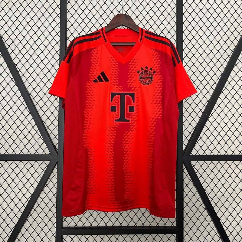 CAMISA LANÇAMENTO DO BAYERN DE MUNIQUE 24/25 VERMELHO